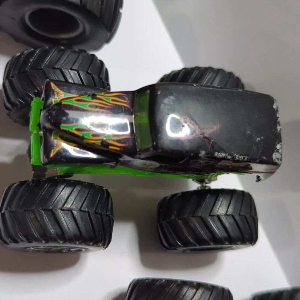 5 Grave Digger Monster Trucks Green Black Blue Silver Hot Wheels Push N Go